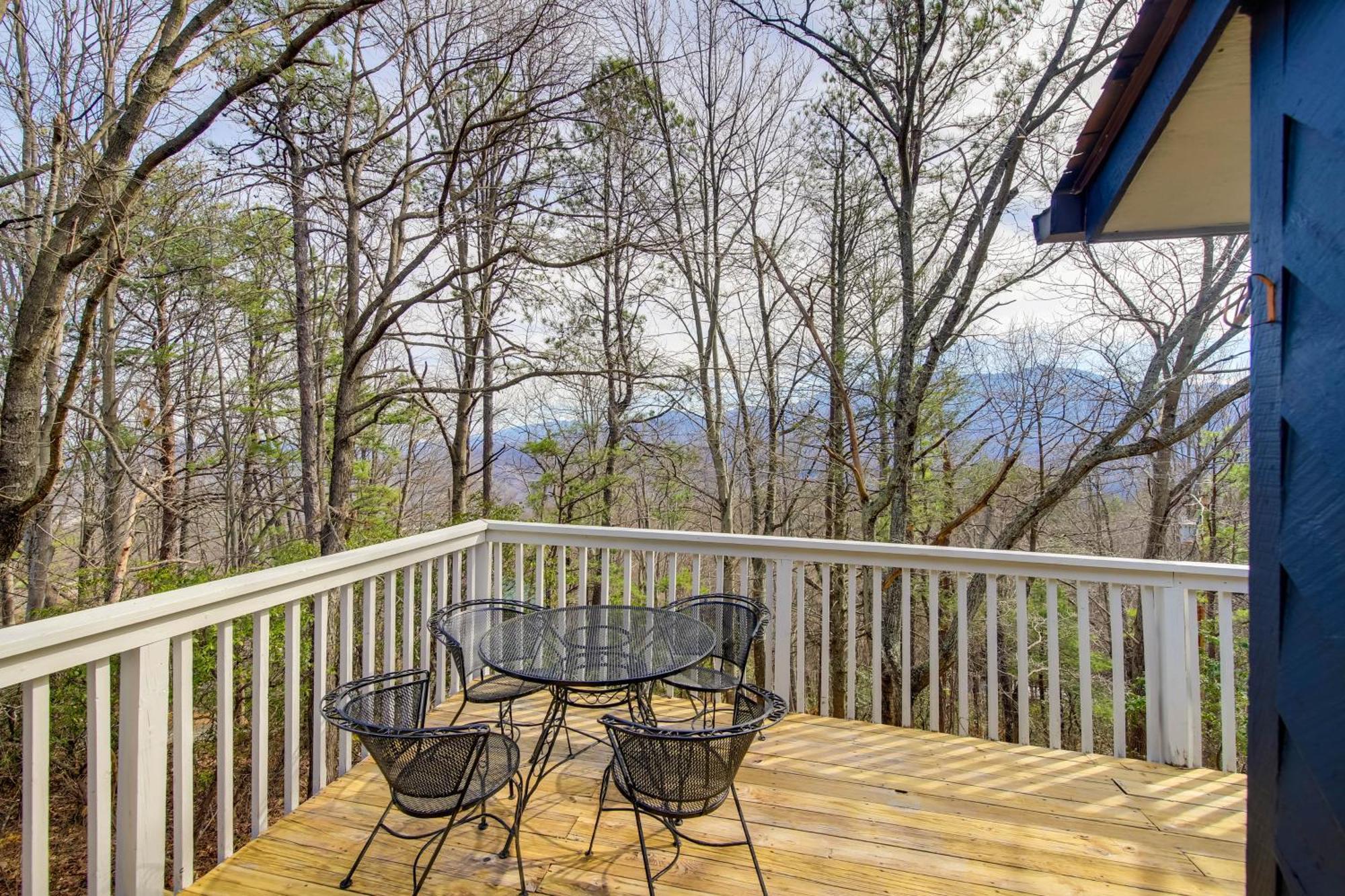 Gatlinburg Mountain Cabin With Hot Tub, Deck And Games Eksteriør bilde
