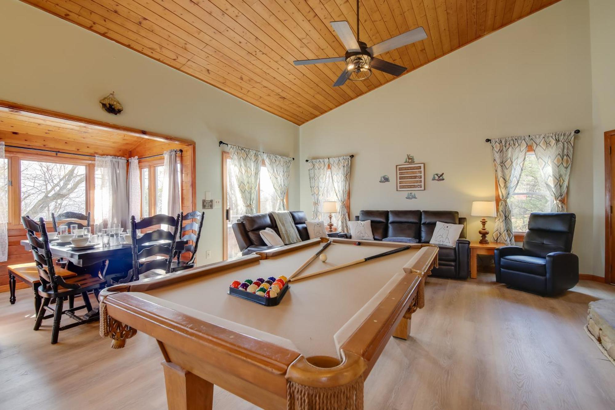 Gatlinburg Mountain Cabin With Hot Tub, Deck And Games Eksteriør bilde
